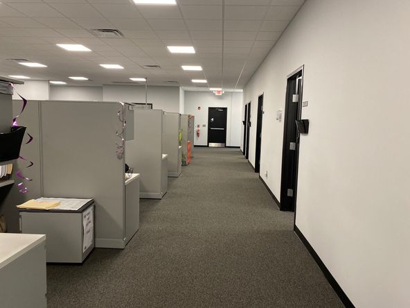 Office For Lease: 9393 Mill Springs Dr, Jacksonville, FL 32257